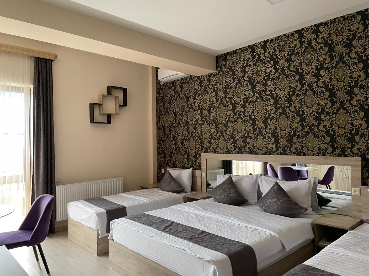 Kamar Hotel Ijevan Exterior photo