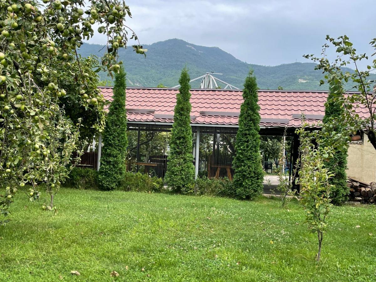 Kamar Hotel Ijevan Exterior photo