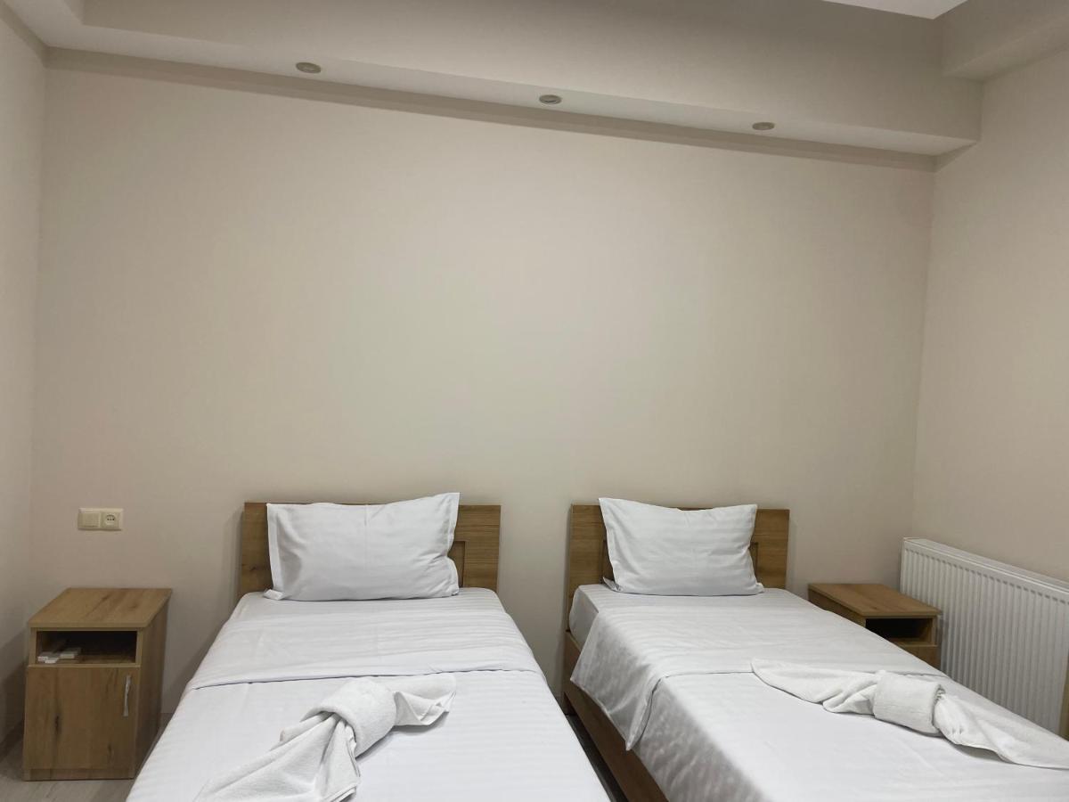 Kamar Hotel Ijevan Exterior photo