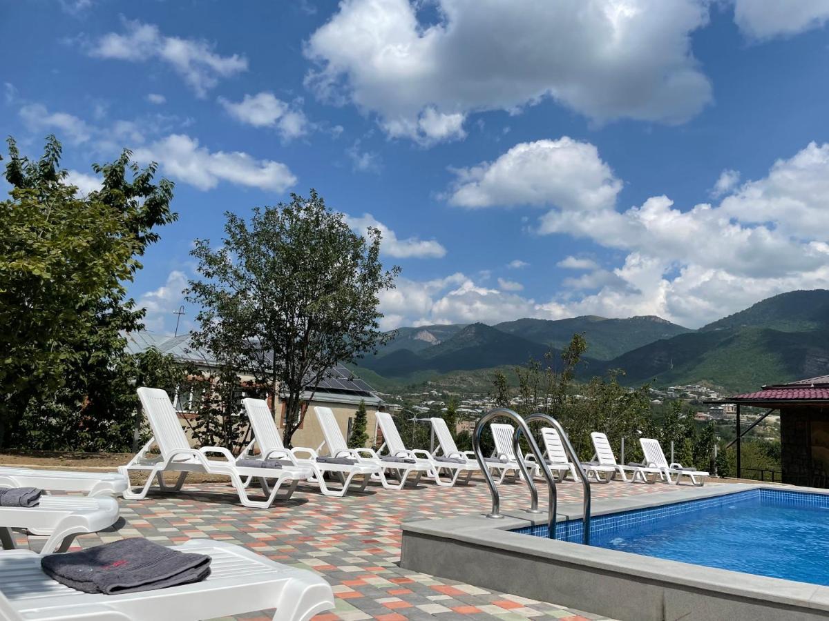 Kamar Hotel Ijevan Exterior photo