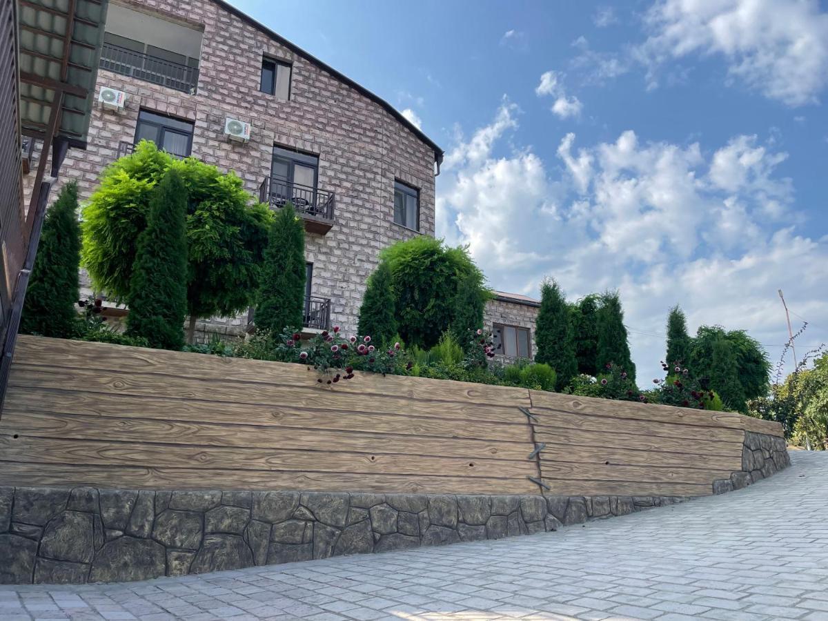 Kamar Hotel Ijevan Exterior photo