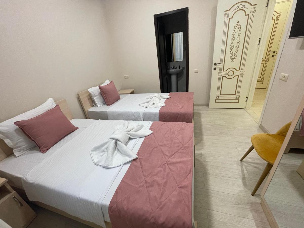 Kamar Hotel Ijevan Exterior photo