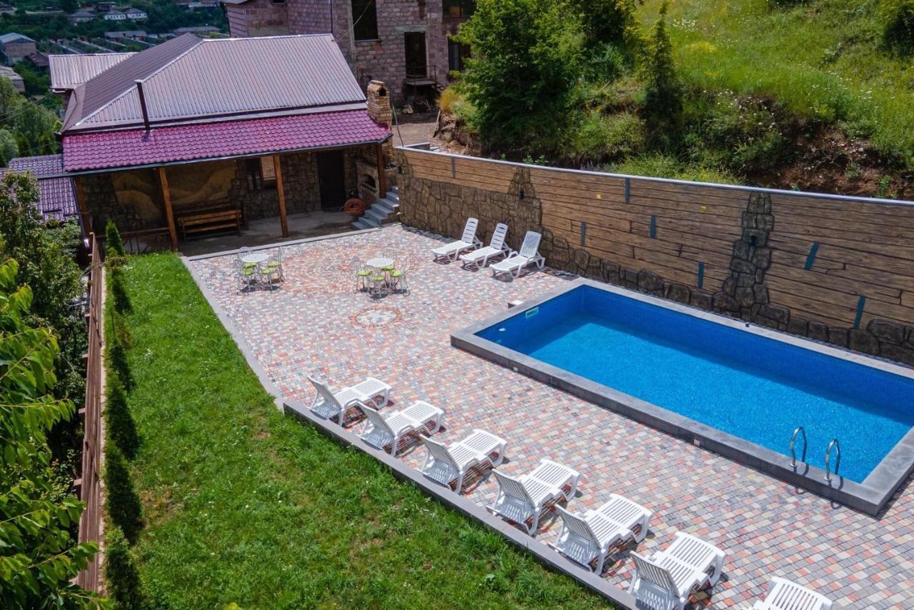 Kamar Hotel Ijevan Exterior photo